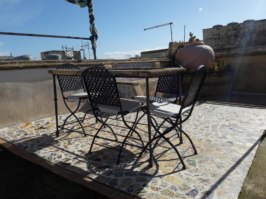 Appartamento Raggio Di Sole トラーパニ エクステリア 写真